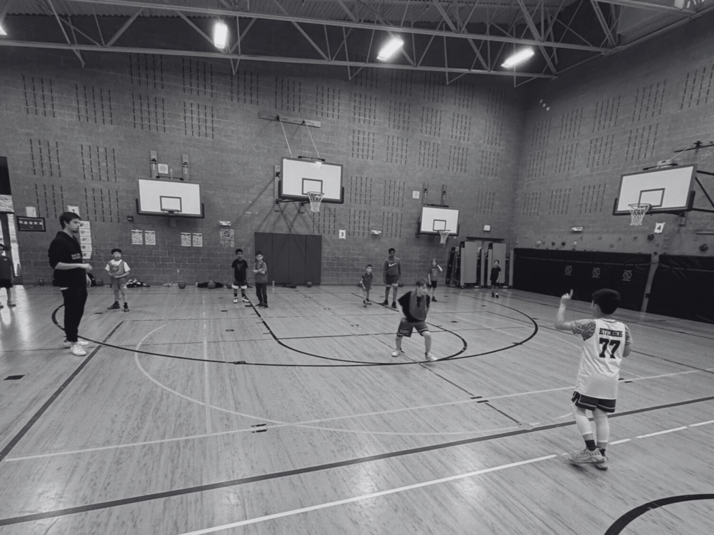 Youth basketball developmental and AAU teams and training in Renton, Bellevue, and the Eastside.